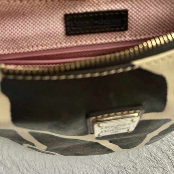 Dooney and Bourke Giraffe print handbag/purse. Dark brown and cream white. EUC - Picture 8 of 8